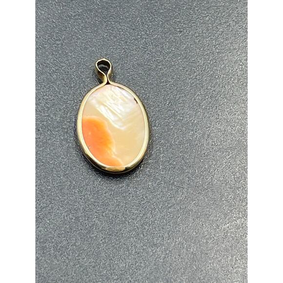 10k Yellow Gold Oval Bezel Setting Natural Abalone MOP Iridescent Pendant - Picture 8 of 9